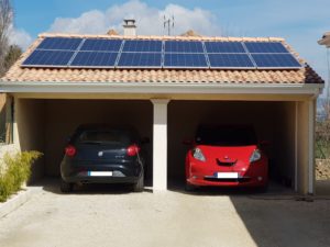 associer un kit solaire autonome avec la voiture electrique