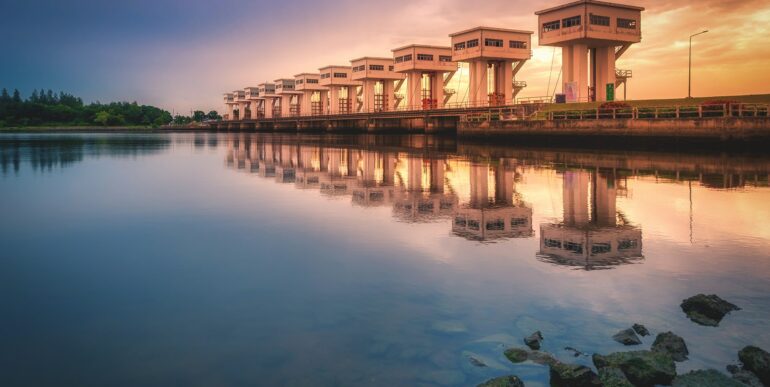 utho-wipat-prasit-floodgates-sunset-pak-phanang-nakhon-si-thammarat-thailand utho-wipat-prasit-floodgates-sunset-pak-phanang-nakhon-si-thammarat-thailand